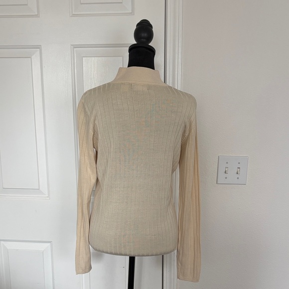 Liz Claiborne Silk Ivory Ribbed Turtleneck Sweater - Picture 5 of 13